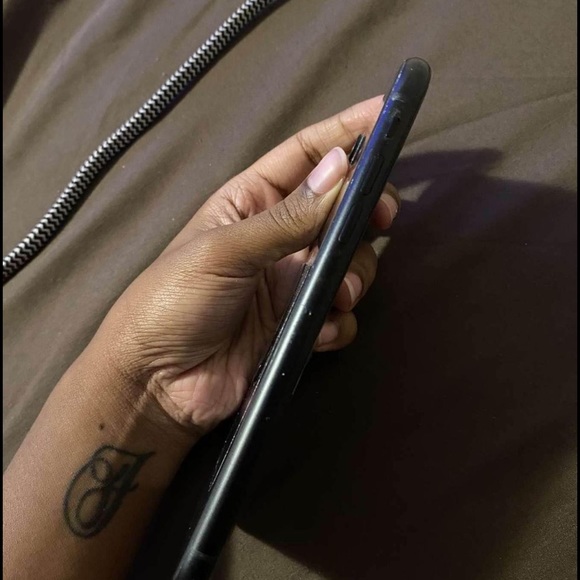 iPhone XR - Picture 5 of 5